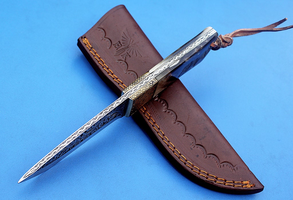 HTK - 281   Knife/ Skinner / Hunting / Camping / Hand Made / Custom / Ram Horn  Handle / 1095 Steel - HomeTown Knives