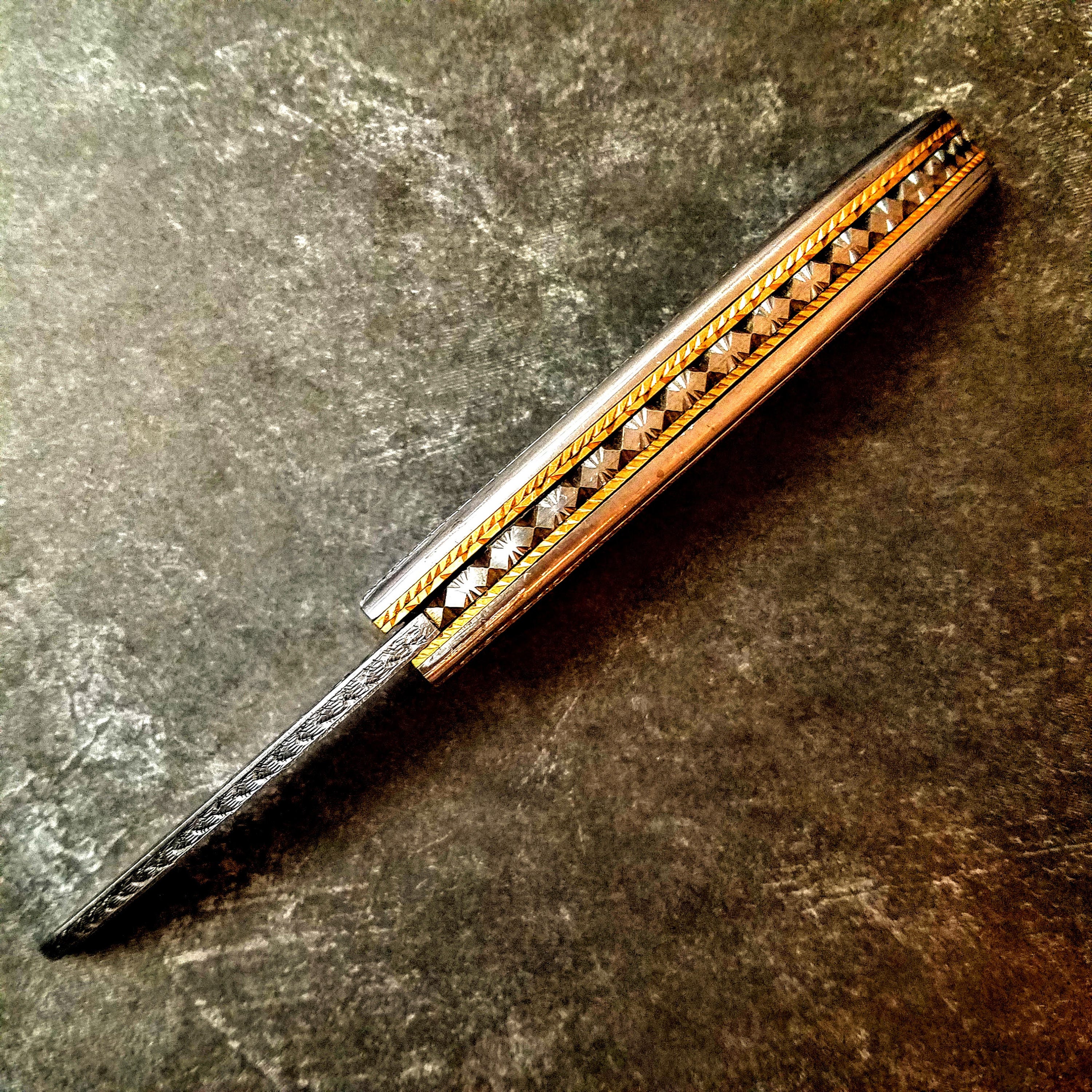 HTS-605 / 440C Beak Style Engraved Folder / EXCEPTIONAL Art / Handcrafted / Hometown Knives / Metal Engraving / EDC/ Folder / Pocket / Sharp - HomeTown Knives