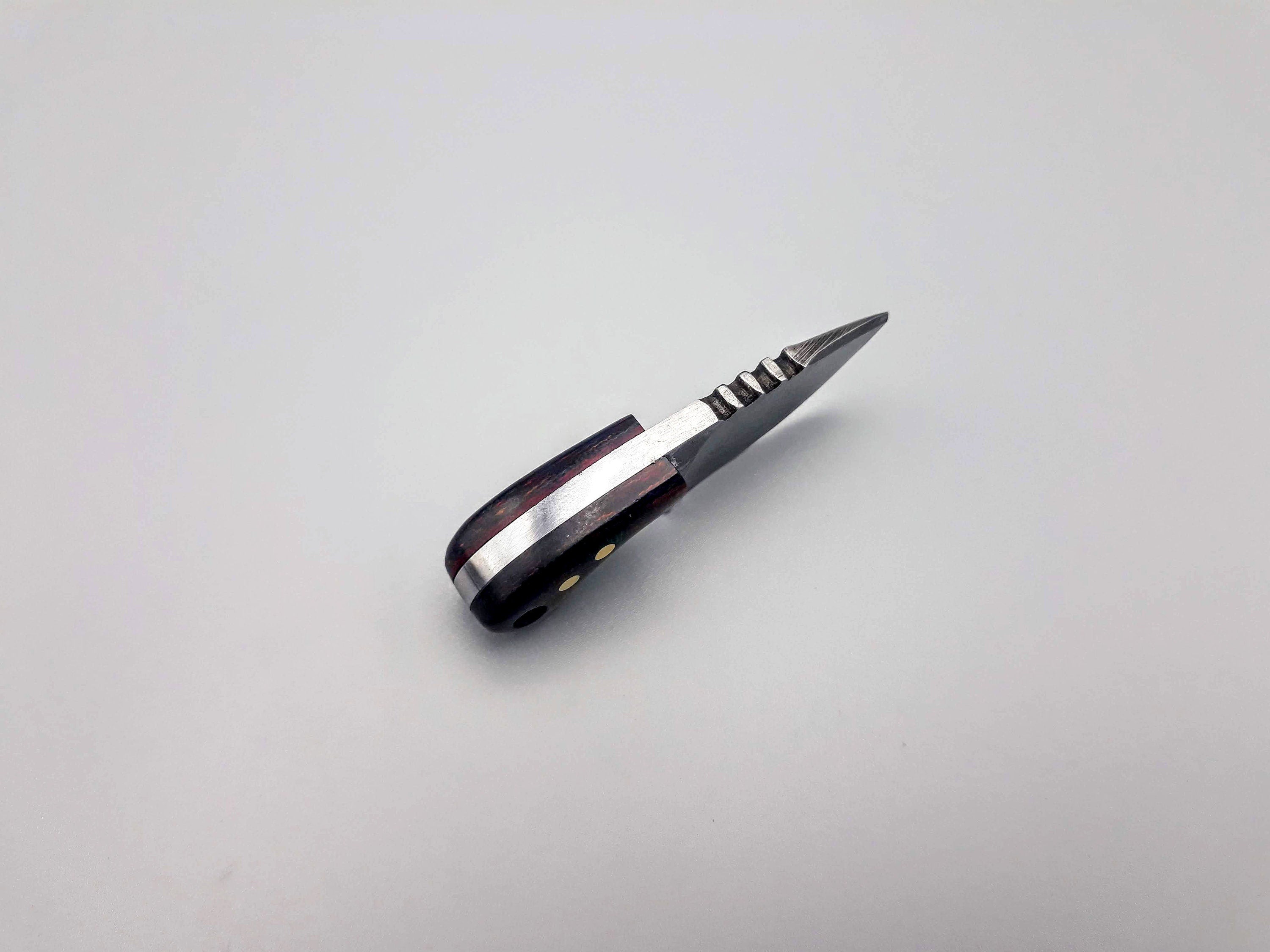 HTNK1 // Finger Neck Knife Damascus // Skinner // Natural Ram Horn Handle // EDC // Camp // All purpose