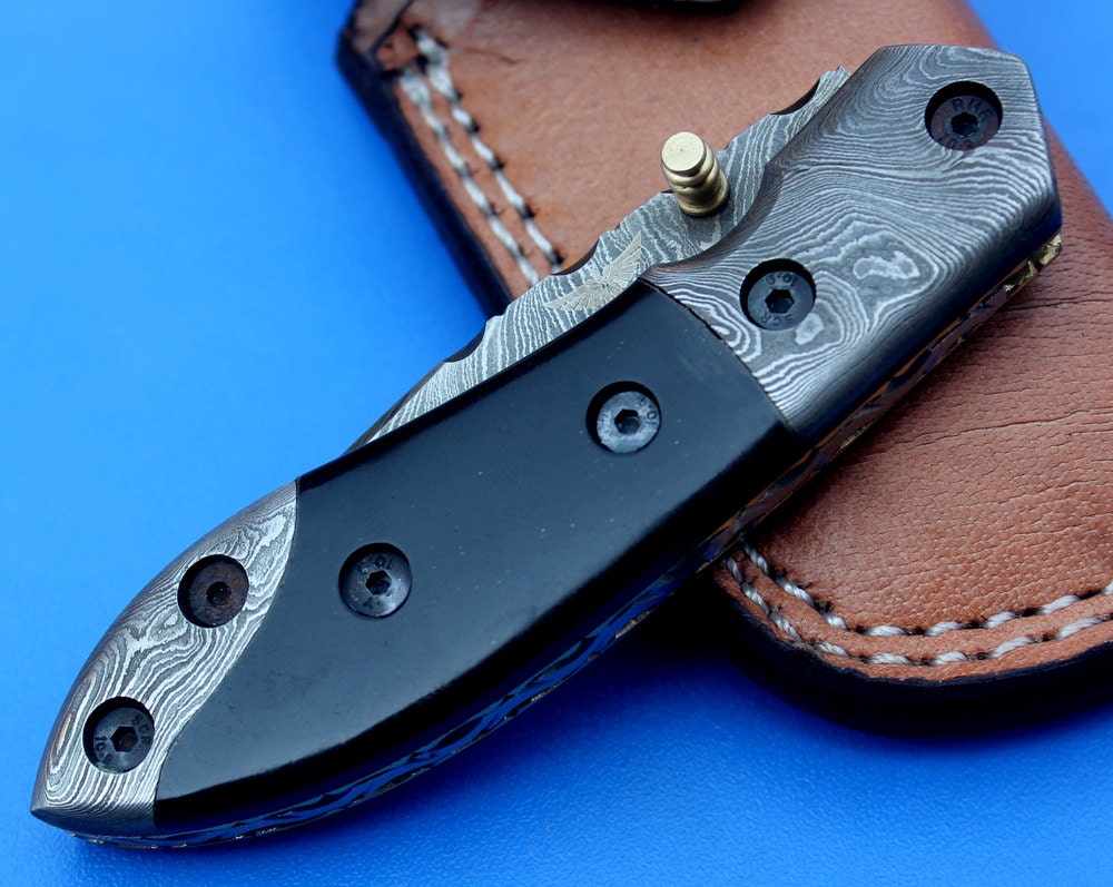 HTS-79 Damascus Folder / Hand Made / Custom / Buffalo Horn handle / Damascus steel bolster / Liner LockS