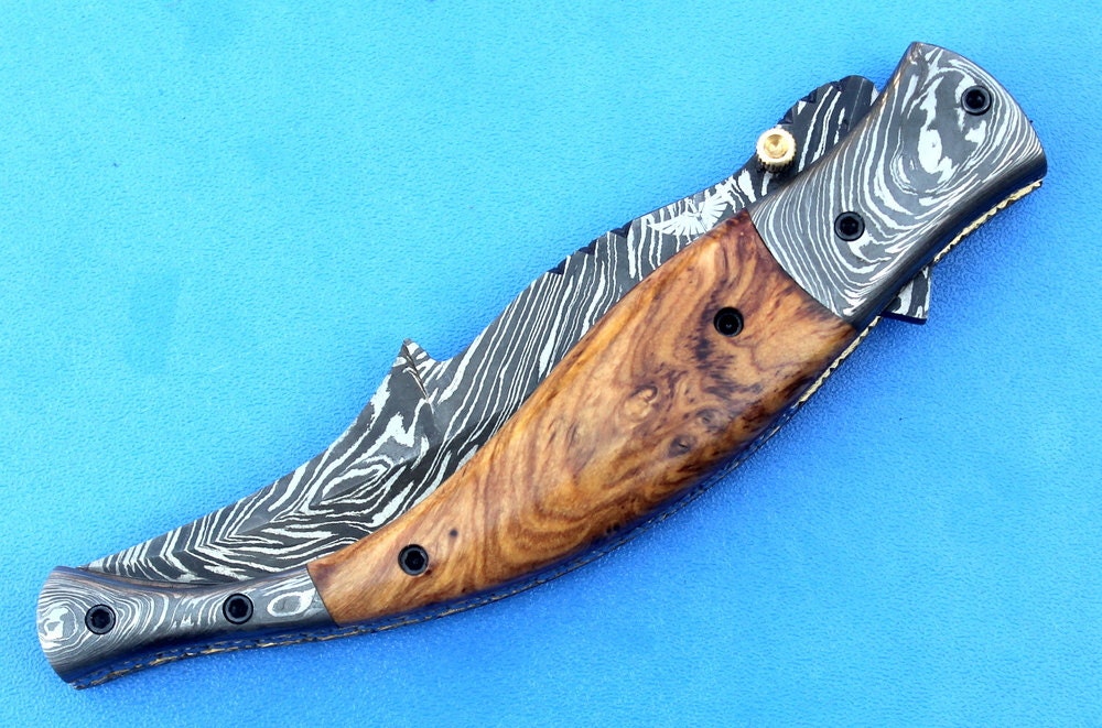 HTK-207 Damascus knife  Custom Hand Made / Olive Wood handle / Damascus steel bolster / Liner Lock - HomeTown Knives