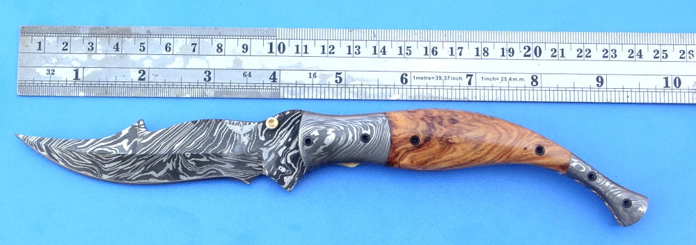 HTK-207 Damascus knife  Custom Hand Made / Olive Wood handle / Damascus steel bolster / Liner Lock - HomeTown Knives