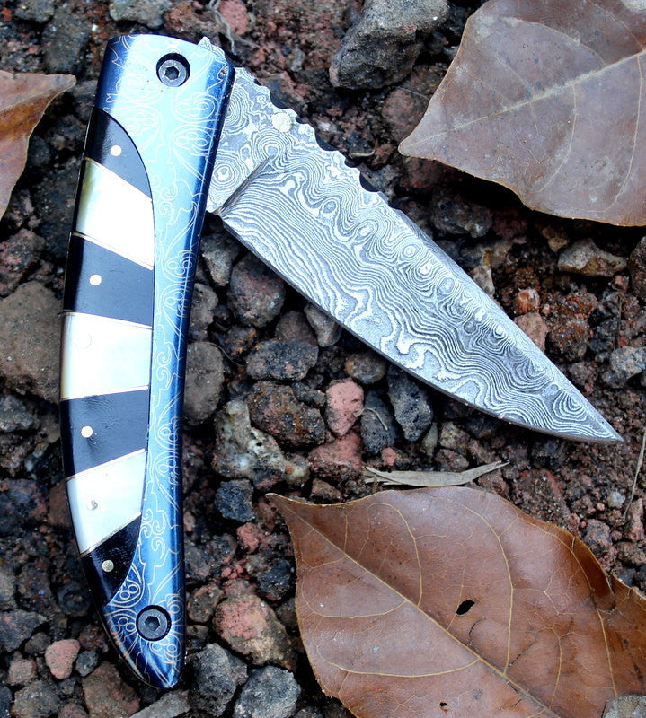 HTK-245 Damascus Knife custom handmade Folder / Buffalo Horn handle / Damascus bolsters - HomeTown Knives