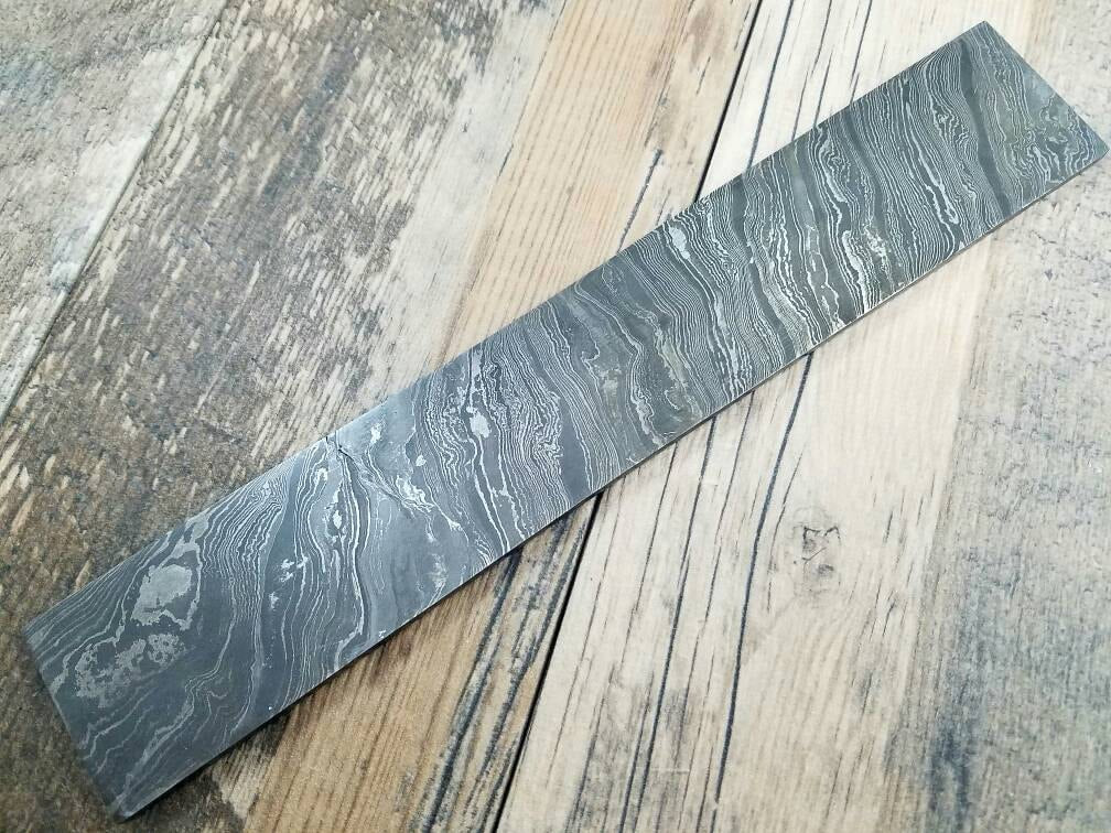 HTN Twist Damascus handmade Billet / Great quality / Twist Pattern / 2" x .11" x 10"